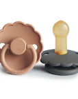 FRIGG Daisy Natural Rubber Pacifier 2-Pack